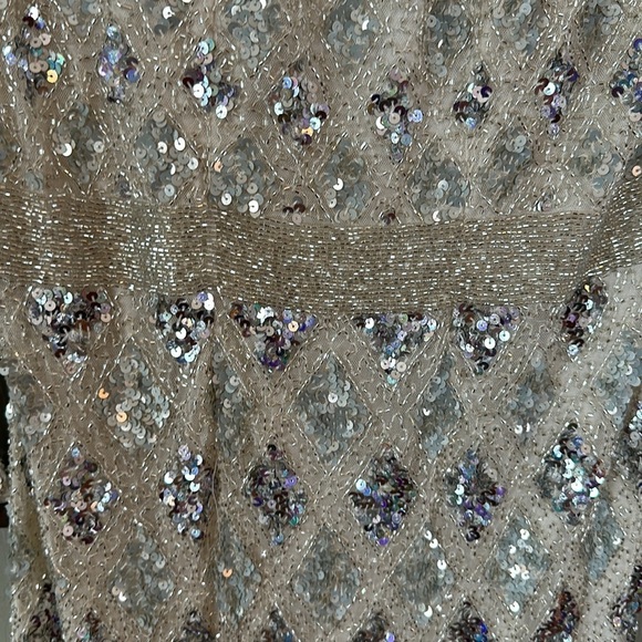 Mac Duggal Geometric Evening Gown in Nude Size 10. - Picture 9 of 15